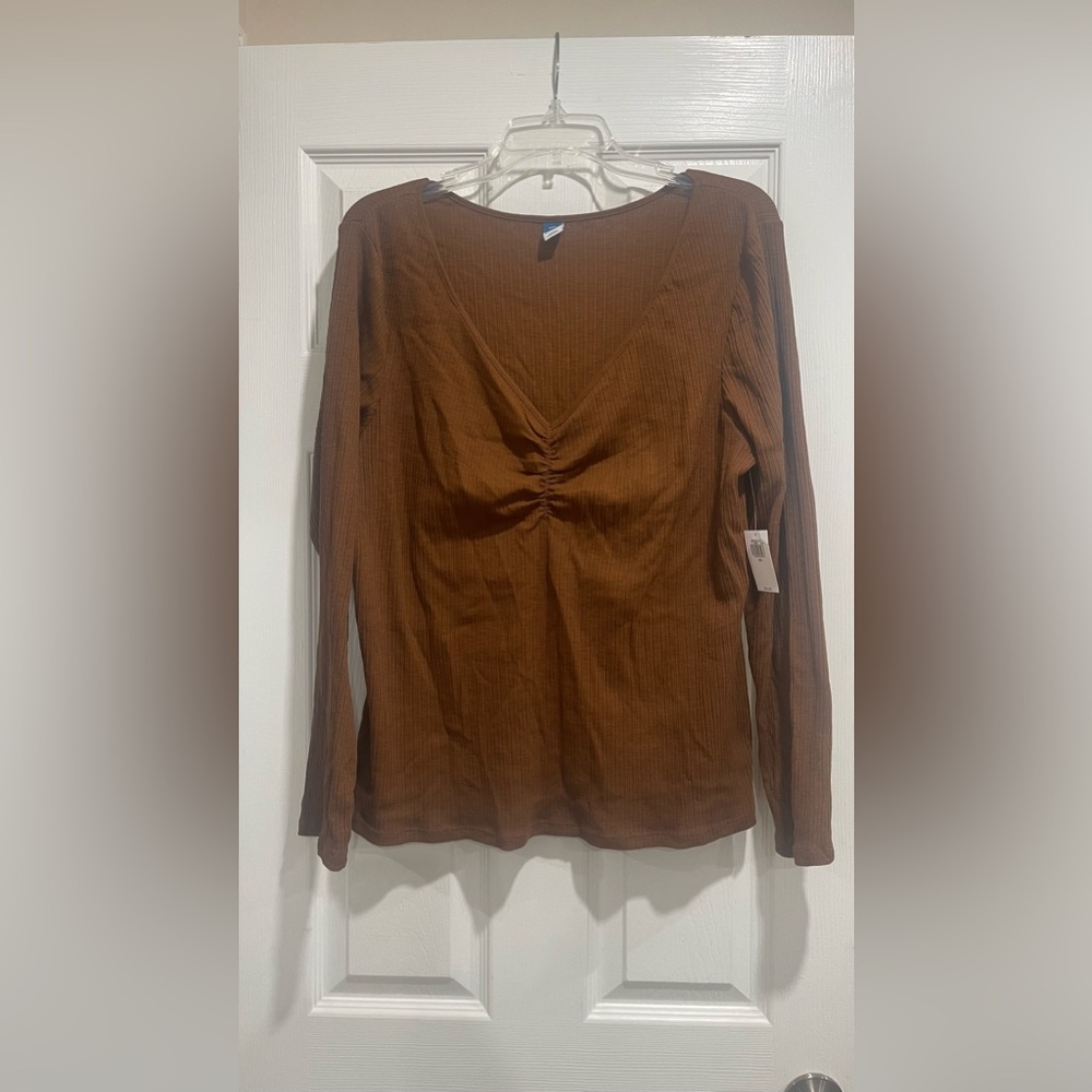 Camel long sleeve ruche front top